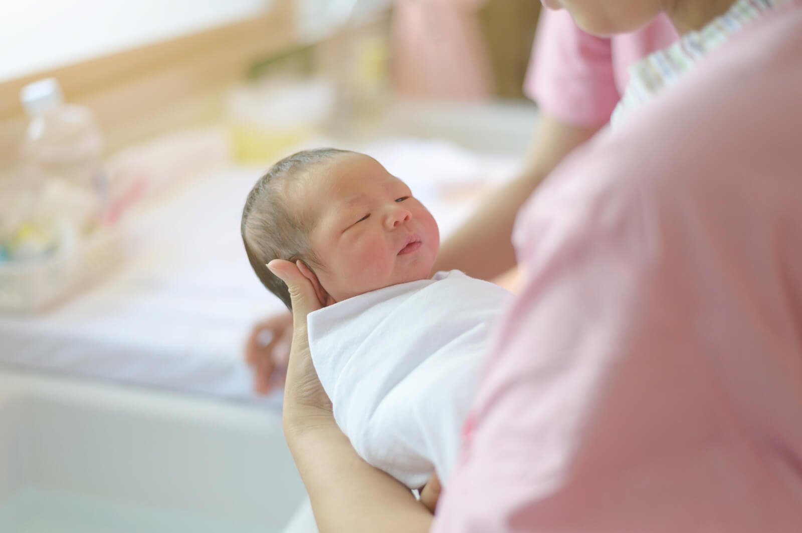 Perawatan Bayi Prematur di Rumah yang Harus Diperhatikan para Ibu