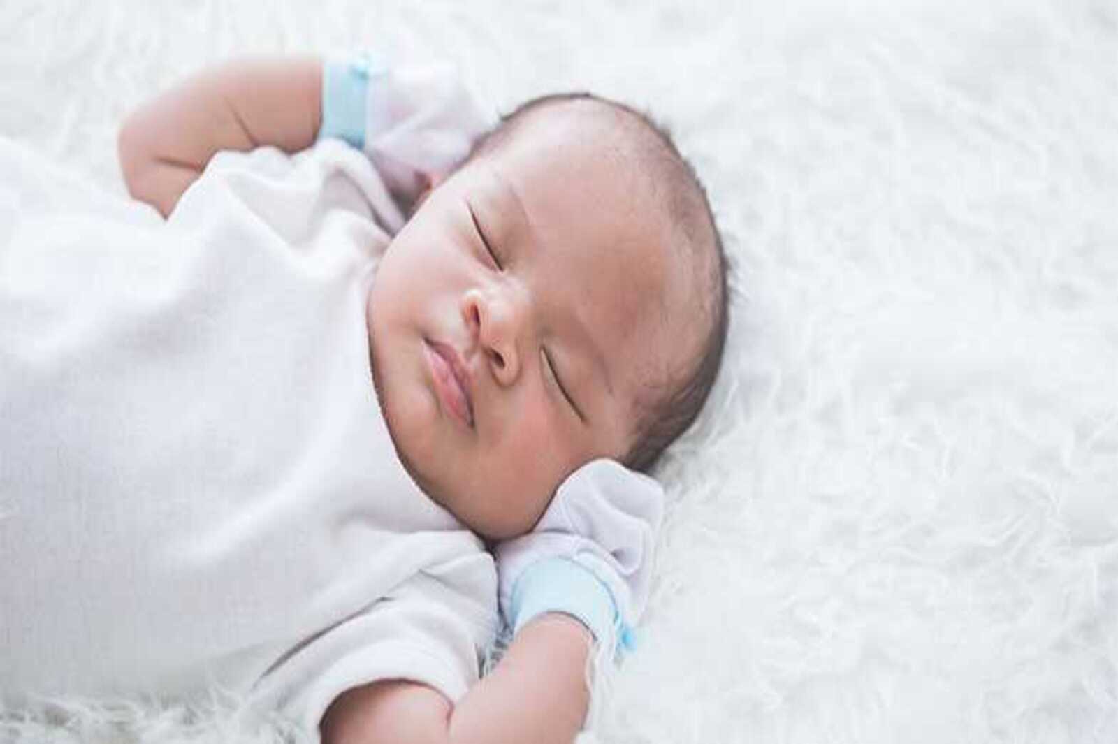Pola Tidur Bayi Baru Lahir