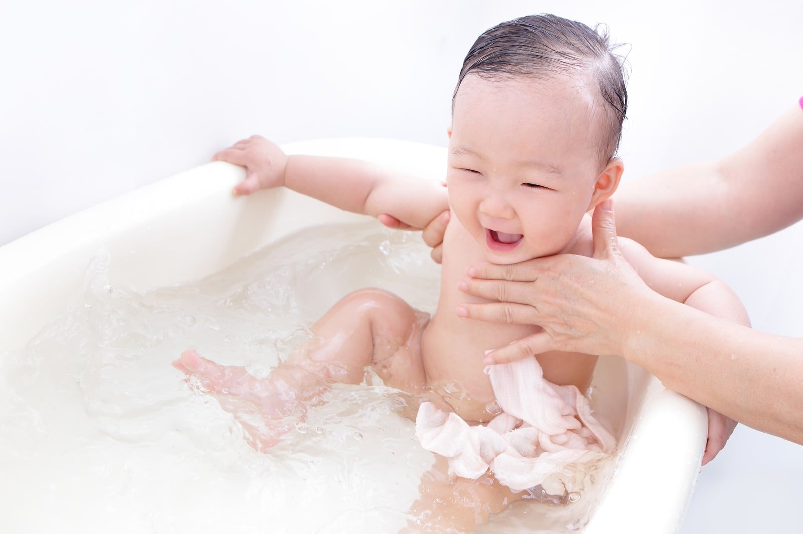 Kulit Bayi Harus Dirawat dengan Hati-hati, Berikut 7 Caranya