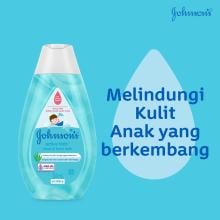 JOHNSON'S® Active Kids™ Clean & Fresh Bath