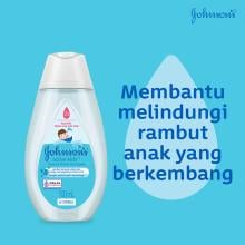 JOHNSON'S® Active Kids™ Clean & Fresh Shampoo